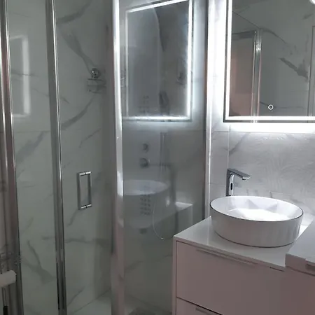 Brdo Lux * Bělehrad